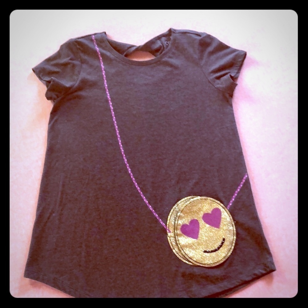 Adorable size S cross body purse t-shirt